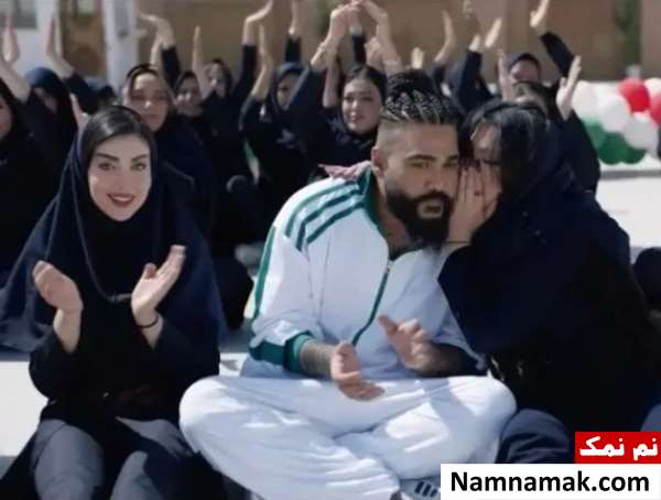 آرام جوینده و ساسی مانکن آرام جوینده و ساسی مانکن