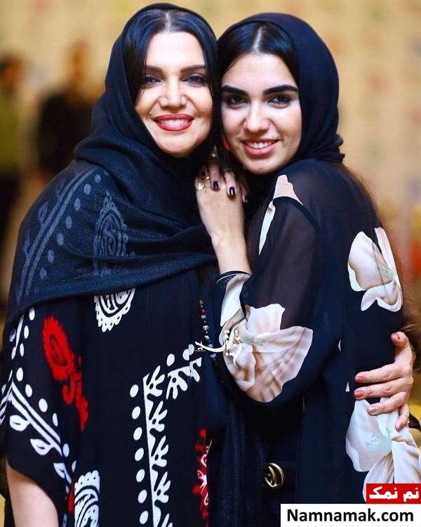 الهام پاوه نژاد و دخترش در جشنواره سینما تورز