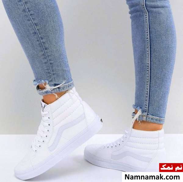 اسنیکرز با جین کفش ست با شلوار جین