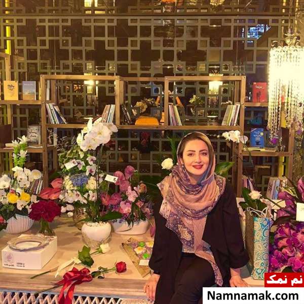 شیلا خداداد در مراسم رونمایی از کتابش