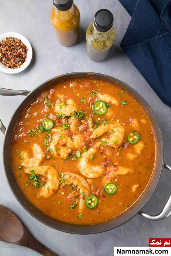 طرز تهیه سوپ میگو تند با سس خانگی