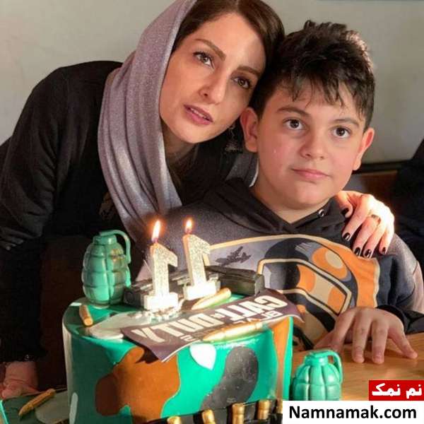 عکسی از شقایق دهقان و پسرش نویان