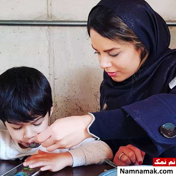 عکسی از همسر و پسر احسان خواجه امیری
