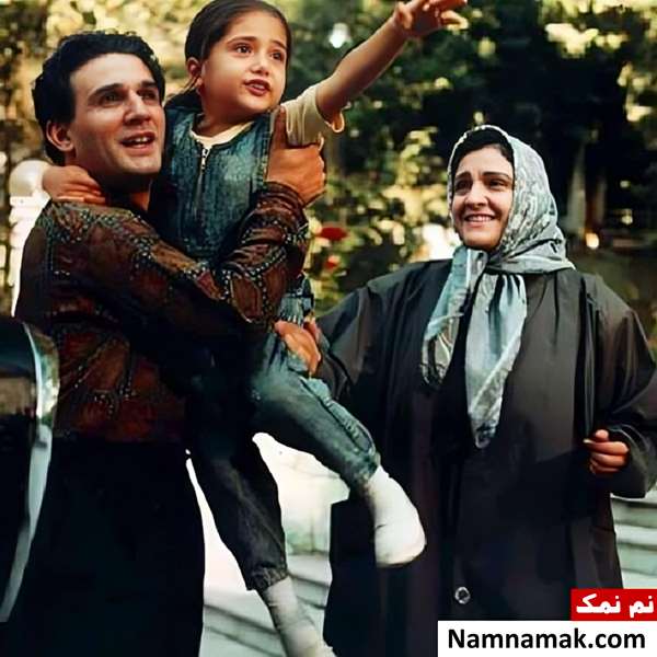 باران کوثری باران کوثری در کنار مهدی هاشمی و گلاب آدینه