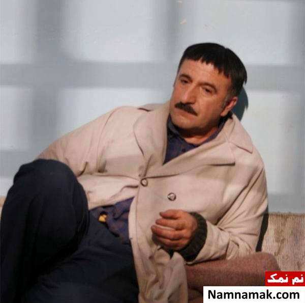 مهران رجبی مهران رجبی در سریال سه در چهار