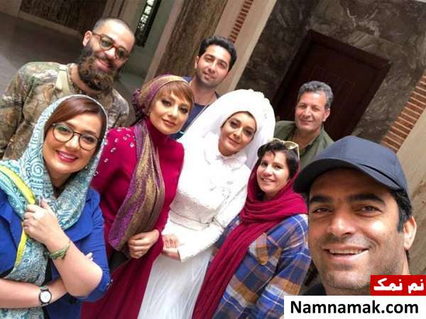 بازیگران سریال دل عکسی از بازیگران سریال دل در کنار منوچهر هادی