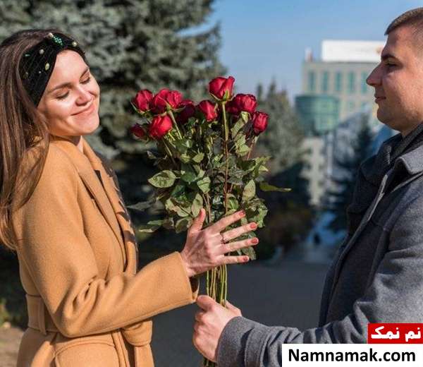 هدیه دادن گل هدیه مورد علاقه خانم ها