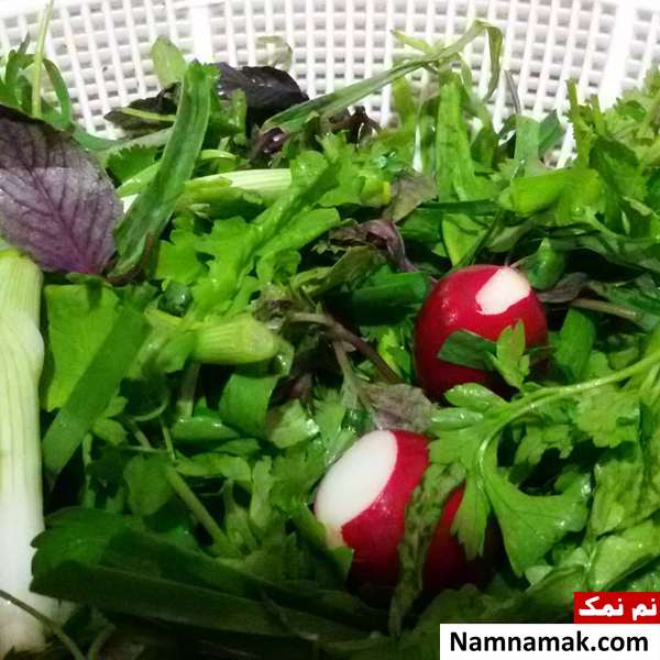 چگونه سبزی پلاسیده را تازه کنیم؟ چگونه سبزی پلاسیده را تازه کنیم؟