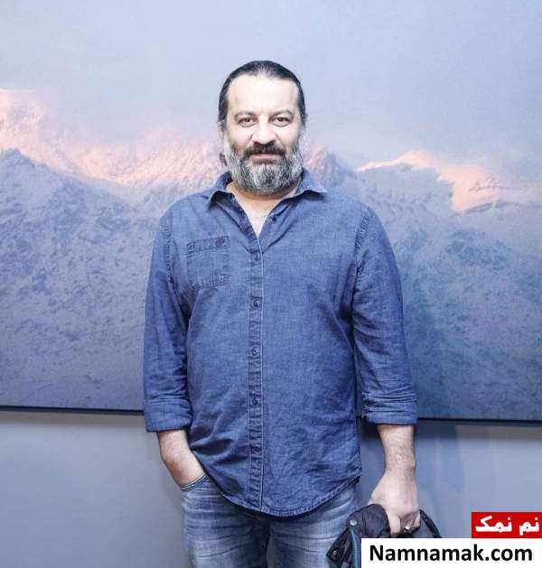 مهراب قاسمخانی مهراب قاسمخانی در نمایشگاه عکس های مهدی پاکدل
