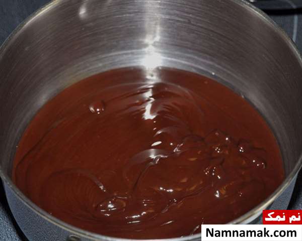 کیک توت فرنگی شکلاتی
