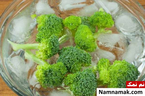 کلم بروکلی در فریزر با یخ طرز نگهداری کلم بروکلی در فریزر