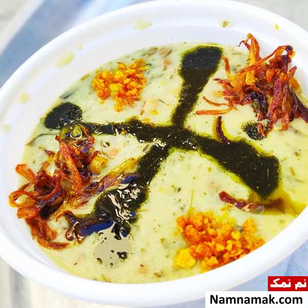 طرز تهیه آش دوغ ساده با رشته