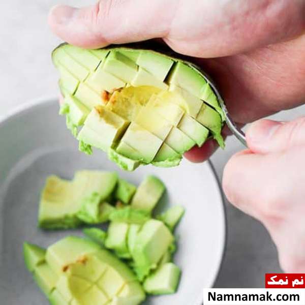 ویژگی آووکادوی رسیده تشخیص آووکادوی رسیده از رنگ زیرش