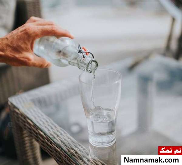 نوشیدن آب کافی در گرمای تابستان