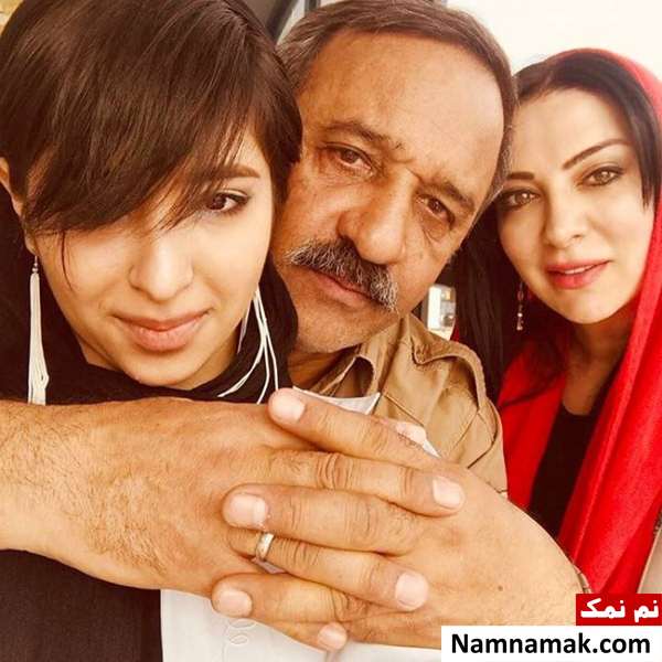 حمیرا ریاضی و همسرش در کنار دخترشان