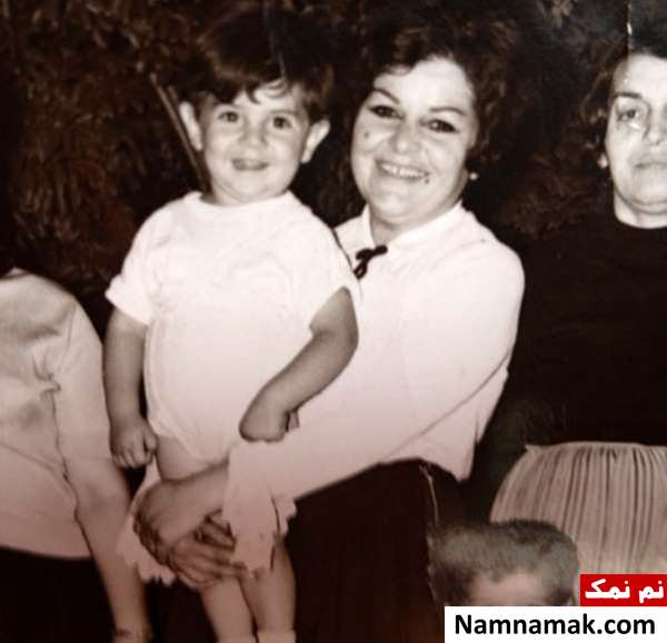  عکس قیصر خواننده در آغوش مادرش