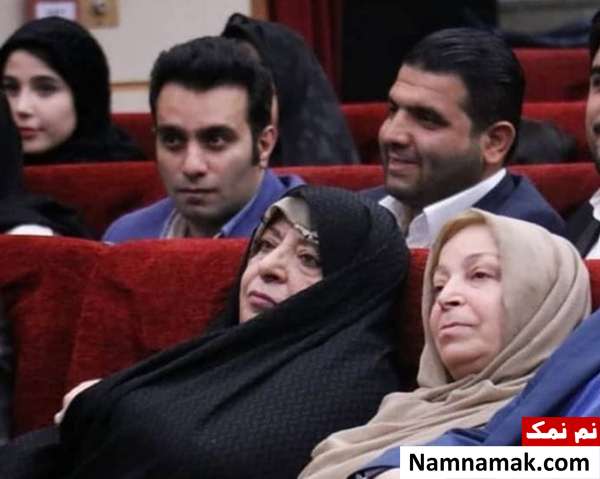 مادر احسان علیخانی مادر احسان علیخانی در مراسم تجلیل از ماه عسل