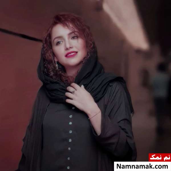 تیپ بازیگران در جشنواره فجر 40 سال 1400 نازنین بیاتی
