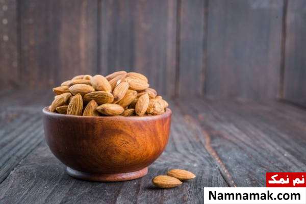 بادام بادام برای پوست دست