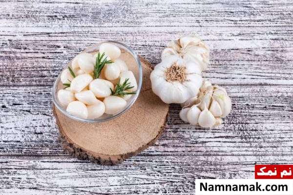 سیر برای خارج کردن آب از گوش