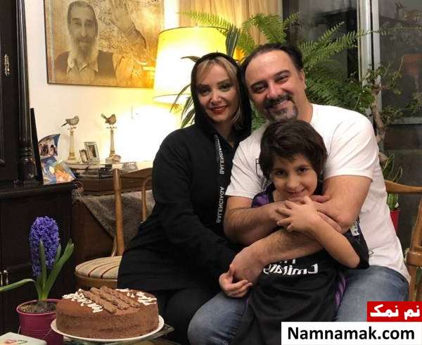 برزو ارجمند و همسرش در شانزدهمین سالگرد ازدواجشان برزو ارجمند و همسرش در کنار پسرشان