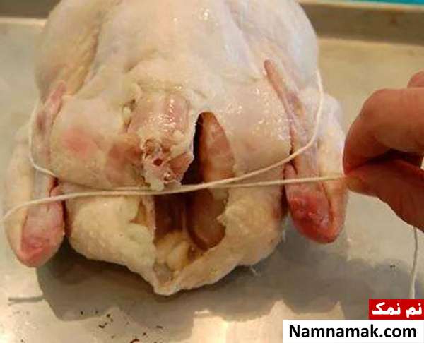 طرز بستن مرغ شکم پر به صورت مرحله به مرحله + تصاویر شیوه بستن مرغ شکم پر حرفه ای