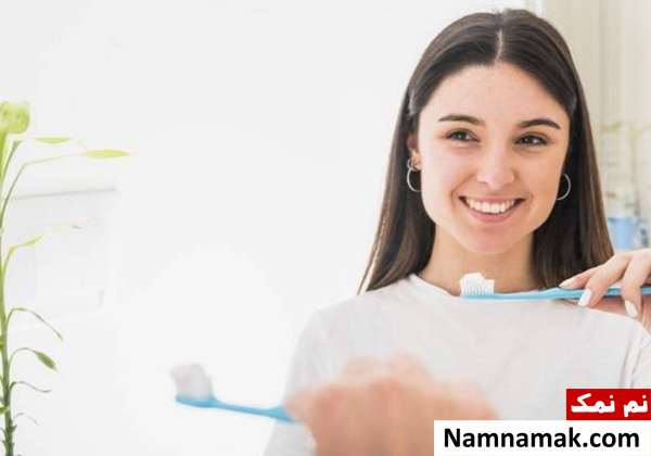 نکات مسواک زدن صحیح دندان و آبکشی بعد مسواک
