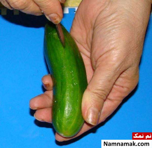 آموزش تصویری تزیین خیار و گوجه به شکل گل