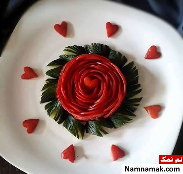 تزیین خیار و گوجه به شکل گل