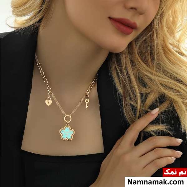 ست کردن طلا و جواهرات با لباس مجلسی