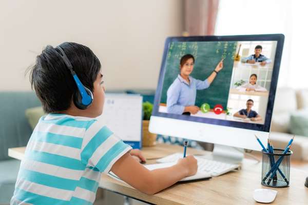 یادگیری زبان برای سفر با ترفندهای توریستی