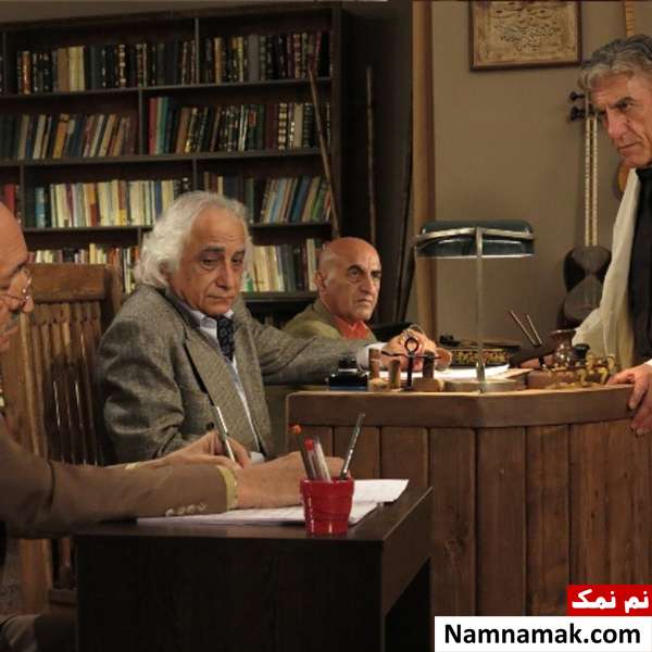 تورج نصر و رضا کیانیان در فیلم پنج تا پنج