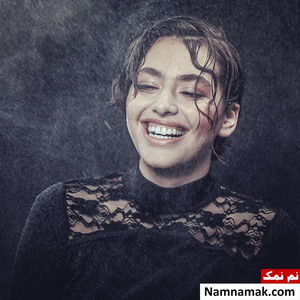 ماجرای مهاجرت و کشف حجاب ریحانه پارسا در لایو اینستاگرام کشف حجاب ریحانه پارسا