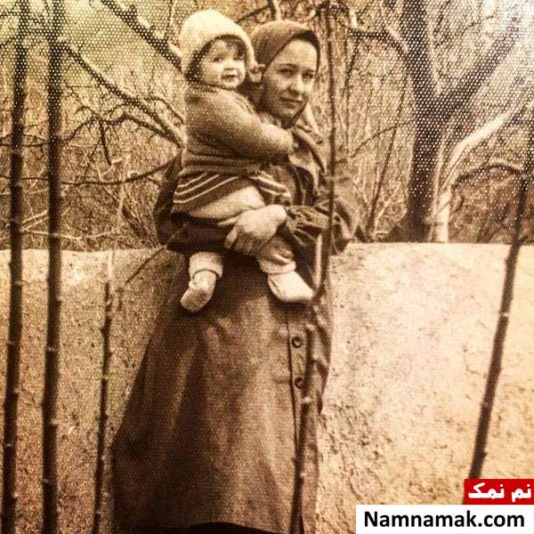 عکس هایی دیدنی از مهراوه شریفی نیا در دوران کودکی کودکی مهراوه شریفی نیا در آغوش مادرش