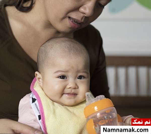 علائم مسمومیت آبی در نوزادان و نحوه درمان آن علائم مسمومیت آبی در نوزادان و نحوه درمان آن