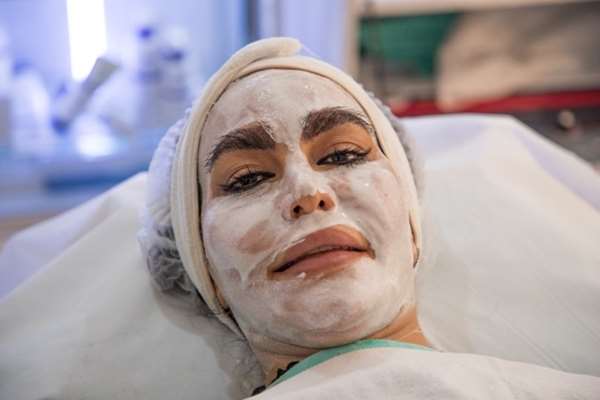 پاکسازی پوست را هر چند وقت یکبار باید انجام دهیم؟