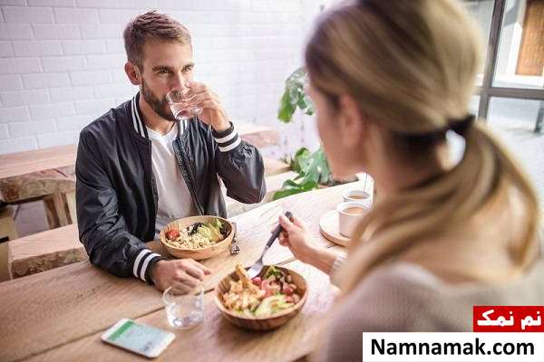 بخور نخورهای عید برای بیماران گوارشی آب خوردن بین غذا علت مشکل گوارشی