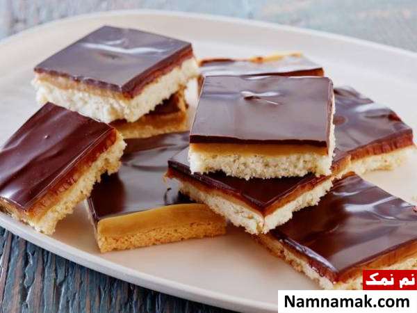 طرز تهیه شورت کیک با لایه های شکلات و کارامل شورت کیک با کارمل و شکلات