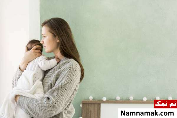 گرفتن آروغ نوزاد برای درمان نفخ 