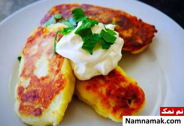 طرز تهیه بهترین غذاهای خانگی با سیب زمینی تهیه کوکو سیب زمینی با پنیر پیتزا