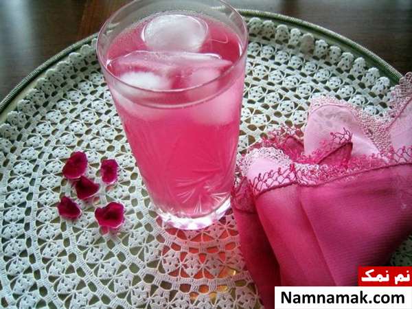 خاصیت مهم نوشیدن گلاب در ماه رمضان کاهش تشنگی از فواید مصرف گلاب در ماه رمضان