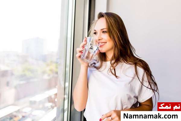روش صحیح درس خواندن وقتی خسته و خواب آلودید آب کافی را قبل از مطالعه بنوشید