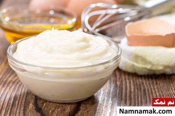 از بین بردن لکه های روی چوب با سس مایونز