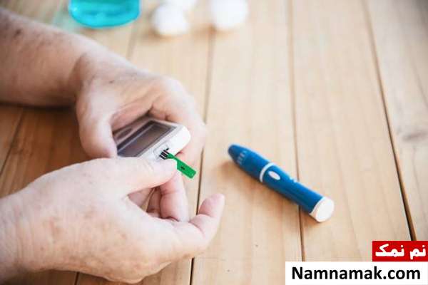 مراقبت از زخم افراد دیابتی با روش های طب سنتی استفاده مداوم از تست قند خون