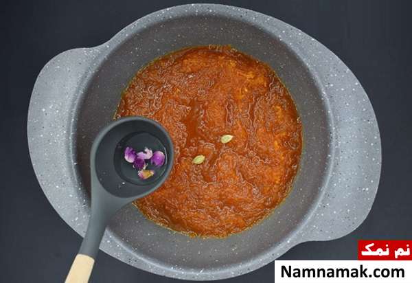 افزودن هل و گلاب به مربا