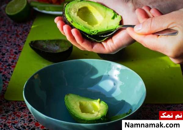 15 میوه ای که برای پوست شما معجزه می کند استفاده از آووکادو برای زیبایی پوست