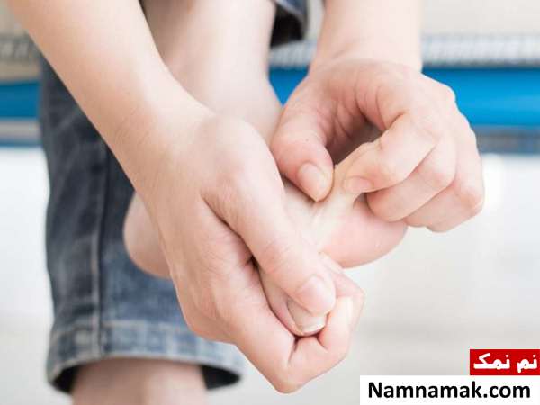 روش مرطوب نگه داشتن کف پا برای جلوگیری از خشکی پا