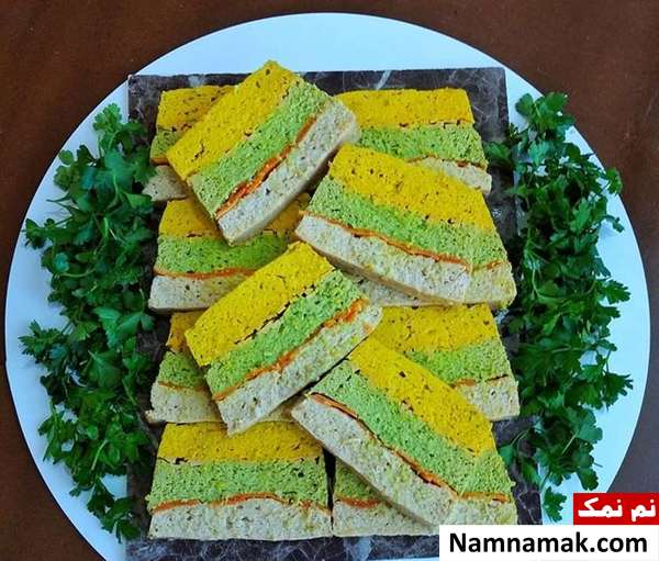 طرز تهیه موس مرغ و سبزیجات سه رنگ طرز تهیه موس مرغ و سبزیجات سه رنگ