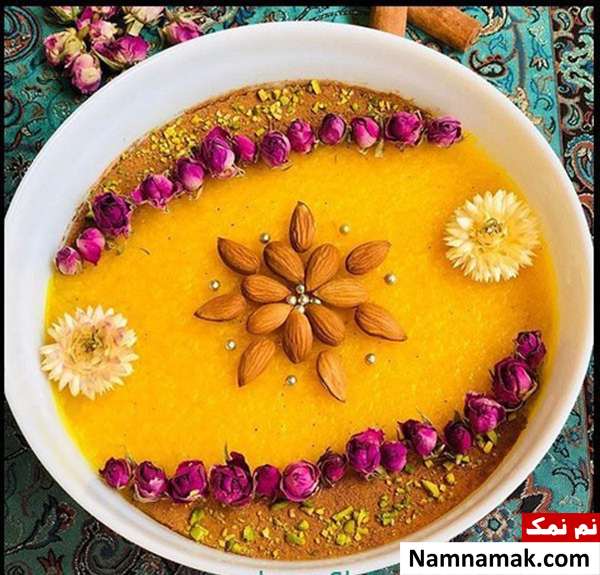 تزیین شله زرد با دارچین و بادام
