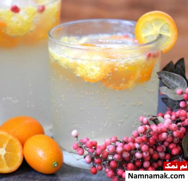 طرز تهیه نوشیدنی با تکه های میوه